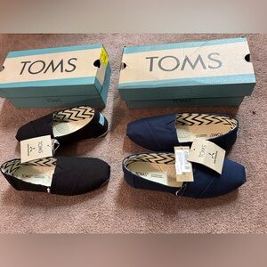 TOMS Classic Black and Navy Canvas Shoes
